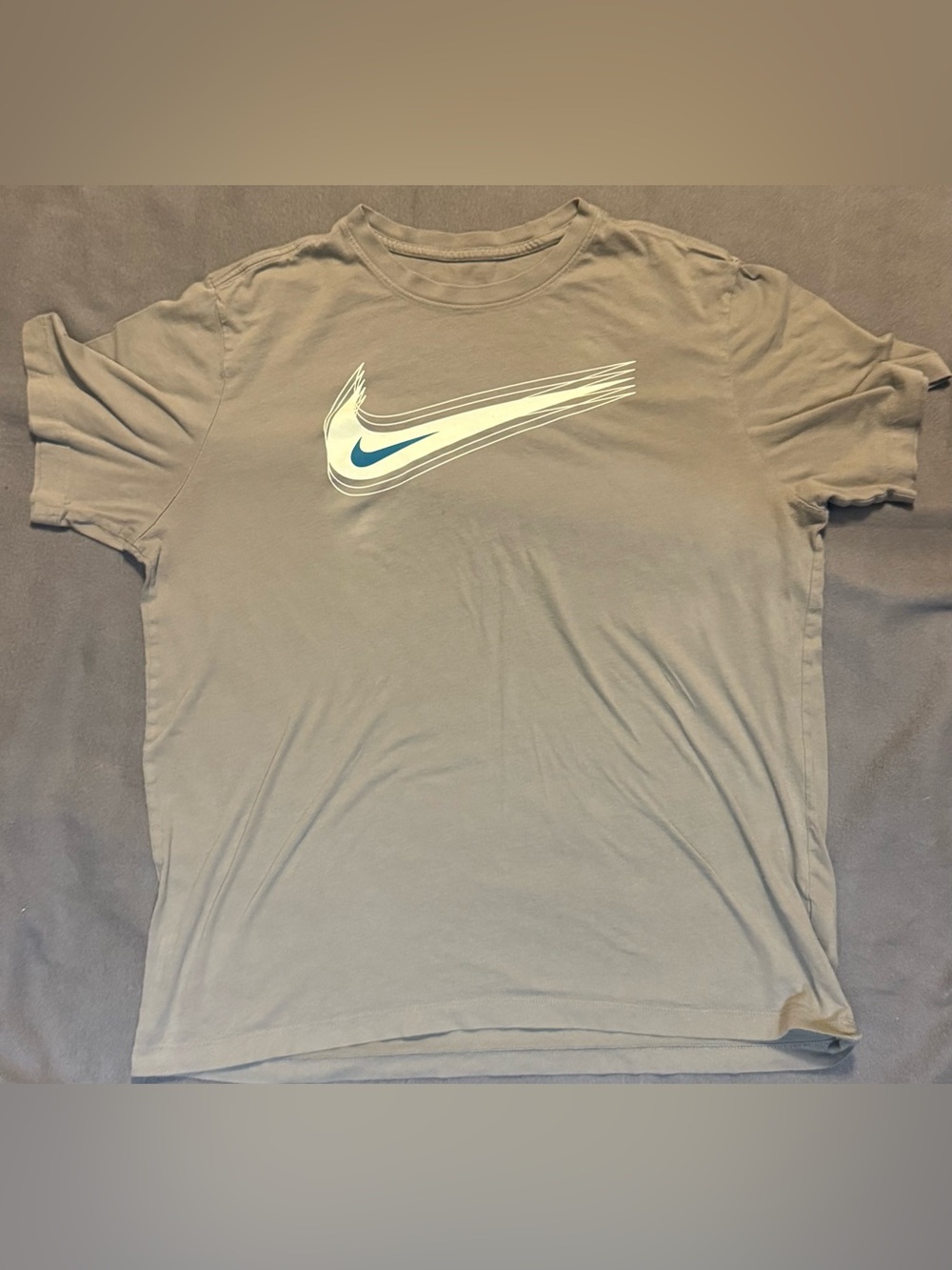 Nike The Nike Tee Graphic T-Shirt Men’s Large Gray Swoosh Logo